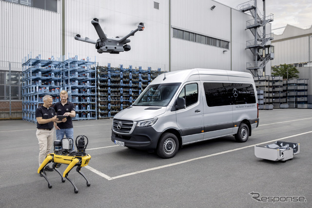 メルセデスベンツが独デュッセルドルフ工場にロボット犬「アリス」導入