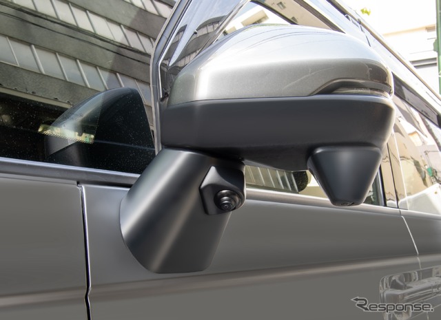 左折や縦列駐車の安全を確認、データシステムからホンダ『ステップワゴン』専用サイドカメラキットが発売