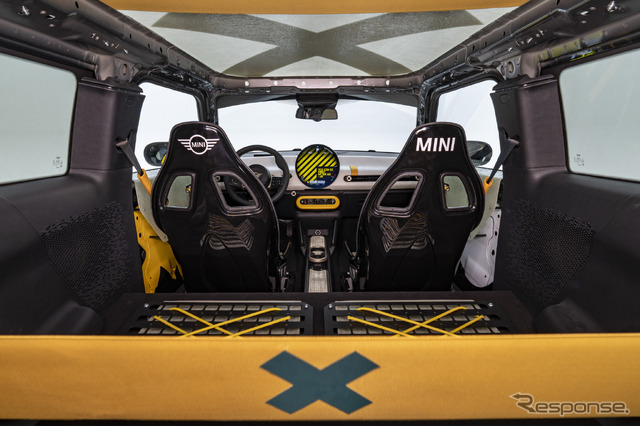 MINI JCW エレクトリック新型の「The Skeg」