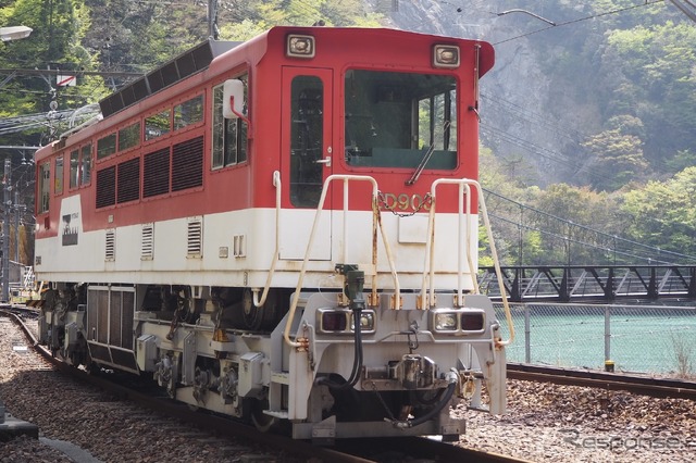 アプト式電気機関車ED90形