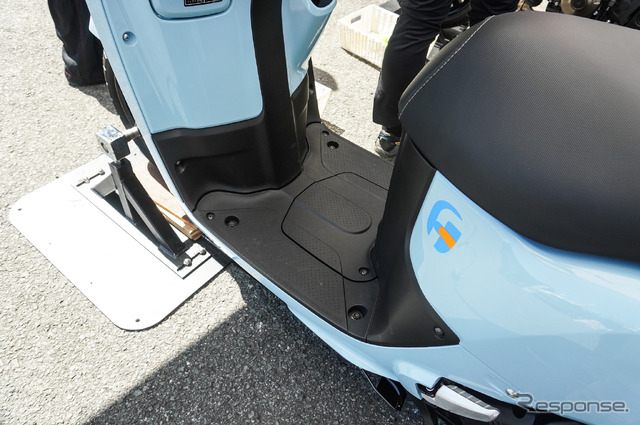 展示車両には国内導入予定の新型「FAZZIO」も(My Yamaha Motor cafe)