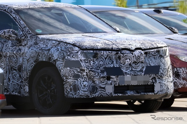 BMW X1 改良新型のプロトタイプ