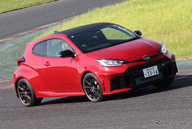 トヨタ GRヤリス 25式(6MT)