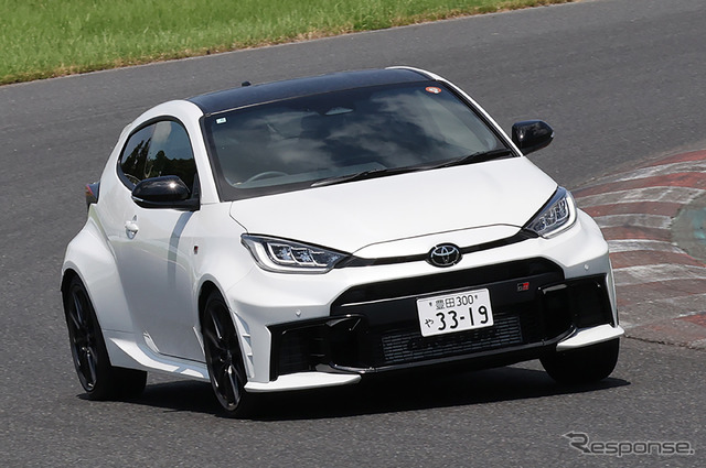 トヨタ GRヤリス 25式（6MT）