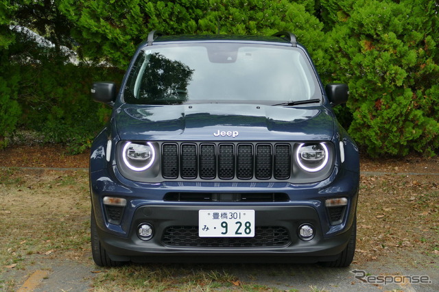 ジープ・レネゲード Altitude e-Hybrid