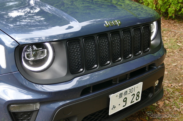 ジープ・レネゲード Altitude e-Hybrid
