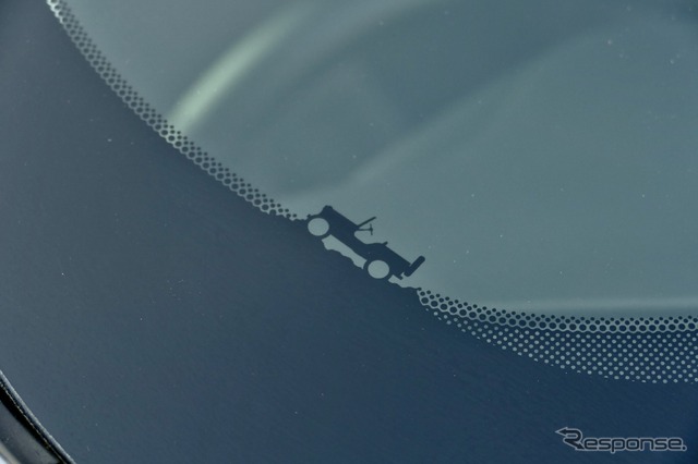 ジープ・レネゲード Altitude e-Hybrid