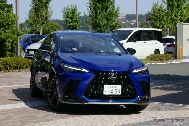 試乗車として用意されたレクサス「NX450h+」はPHEVだ