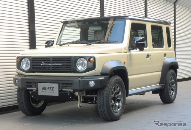 ブリッツ DAMPER ZZ-R　スズキ・ジムニーノマド装着例（基準車高：フロント 30mmダウン / リア 40mmダウン）