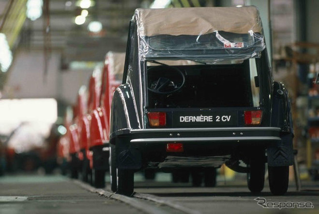 シトロエン 2CV 復活? で騒然