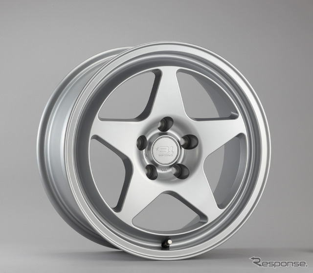 阿部商会「ラ・ストラーダ」ブランドの新型ホイール「+81Wheel」シルバー