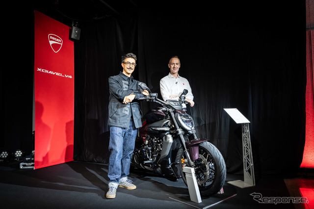 ドゥカティ プロダクトスポンサーのロッコ・カノーサ氏(左)とドゥカティジャパンのマッツ・リンドストレームCEO(右)