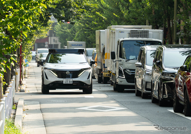 AI技術を搭載した次世代プロパイロットで、東京銀座の一般道路を手離し運転する日産アリア