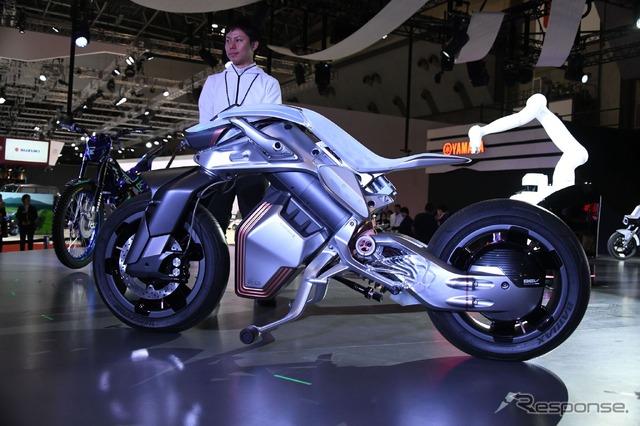 ヤマハ発動機(ジャパンモビリティショー2023)