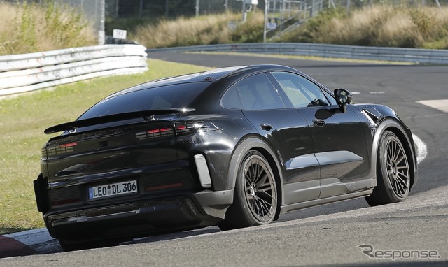 ポルシェ カイエンEV ターボGT のプロトタイプ