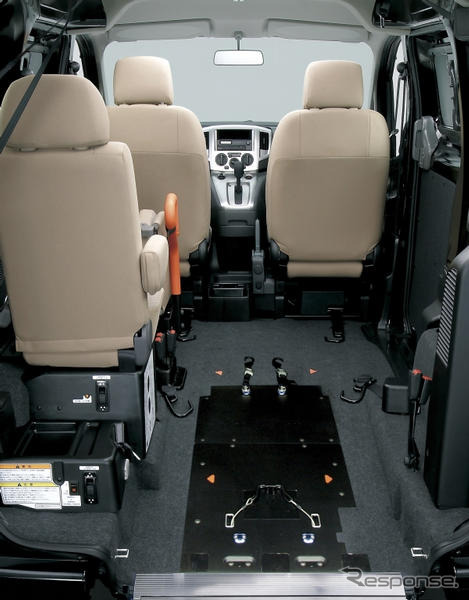 日産 NV200バネット、福祉車両を2車種設定