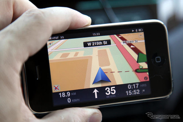 iPhone用TomTomアプリ使ってみた…日本語で音声案内できる