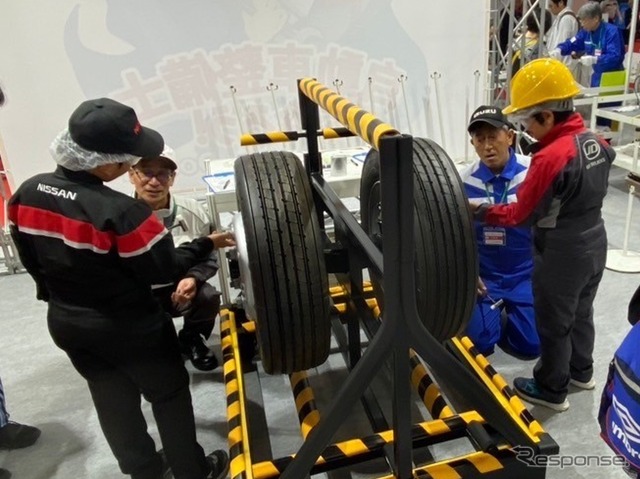 大型車ホイールナット緩み点検体験