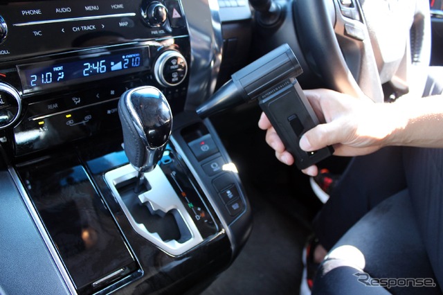 車内のホコリ飛ばしにも活用可能