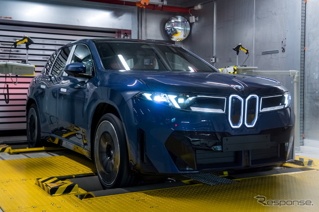 ハンガリーのデブレツェン工場で新型BMW『iX3』の量産を10月末に開始