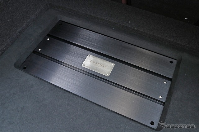 パワーアンプにはブラックスのGX2400をチョイス（GX2000も搭載する）。フロントステージのサウンドを高めるチョイスとなった。