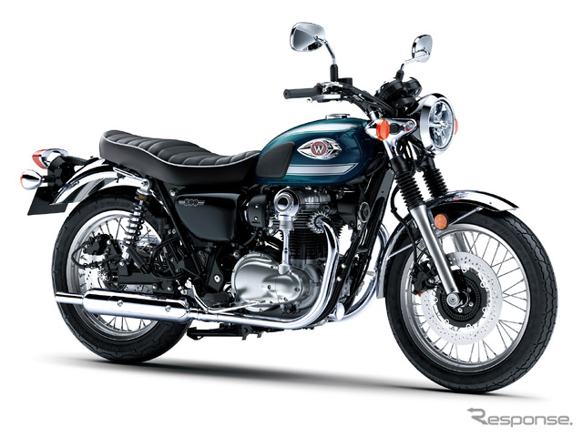 カワサキ W800 2026年モデル（メタリックディープブルー）