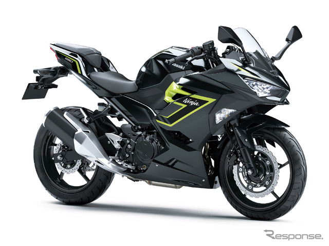 カワサキ Ninja 250（メタリックカーボングレー×メタリックイエローイッシュグリーン）