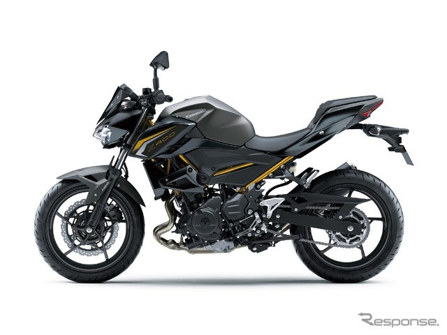 カワサキ Z400 2026年モデル（メタリックマットグラフェンスチールグレー×メタリックフラットスパークブラック）