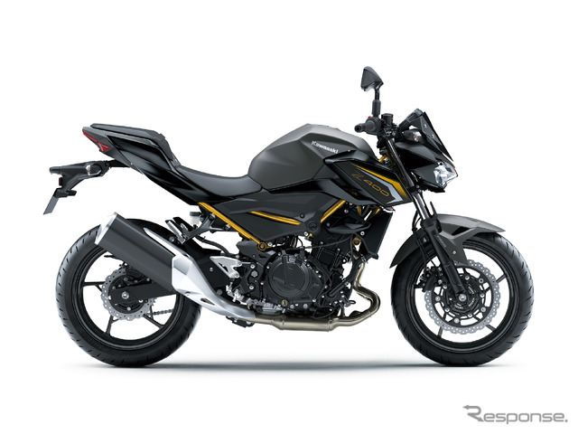 カワサキ Z400 2026年モデル（メタリックマットグラフェンスチールグレー×メタリックフラットスパークブラック）