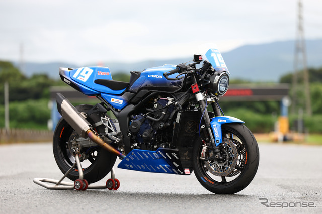 モリワキ仕様のCB1000F Concept