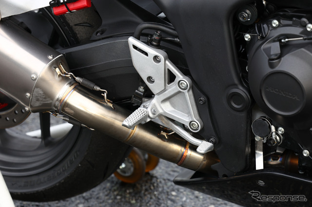 「鉄馬レース」に参戦したホンダ『CB1000F Concept』