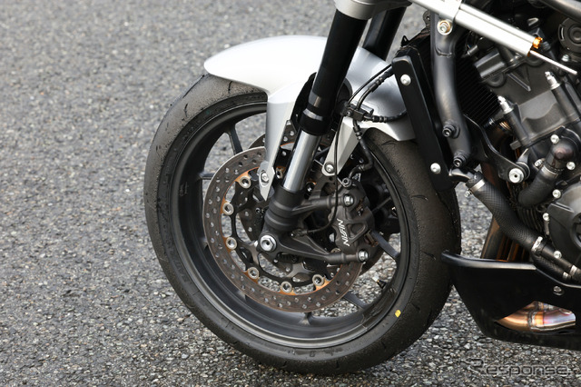 「鉄馬レース」に参戦したホンダ『CB1000F Concept』