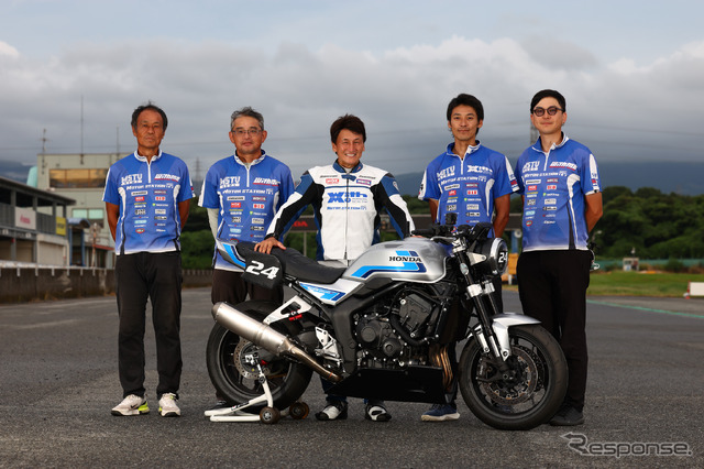 丸山浩氏とホンダのエンジニアチーム