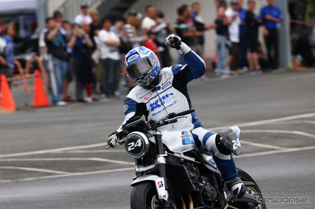 「鉄馬レース」第一ヒート、第二ヒートで優勝を飾った丸山浩氏
