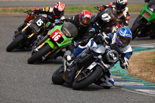 「鉄馬レース」に参戦したホンダ『CB1000F Concept』