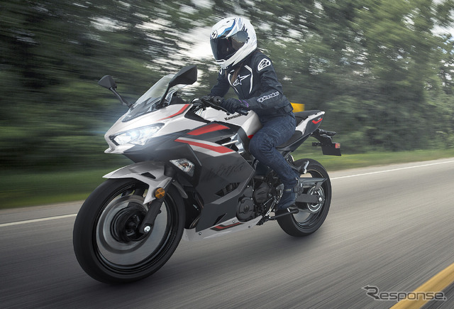 カワサキ『Ninja 400』2026年モデル