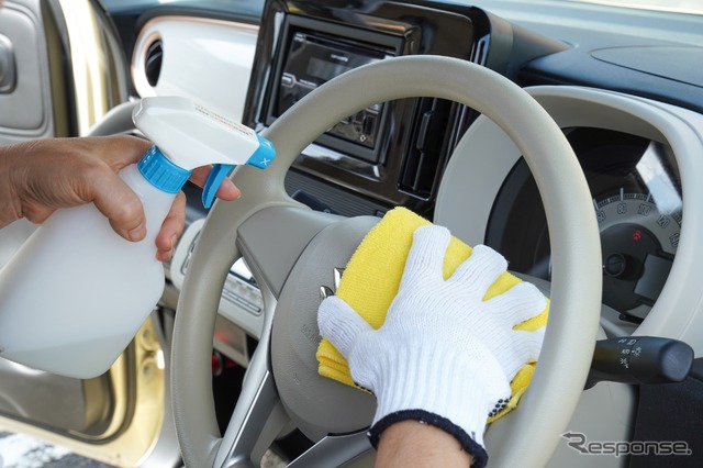 放置した夏の汚れがニオイに変わる前に! プロ目線で学ぶ車内清掃の正解~Weeklyメンテナンス~