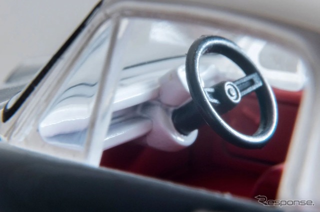 「こどもの国×ＴＬＶ　ダットサン　ベビイ　６号車（白）　フィギュア付」