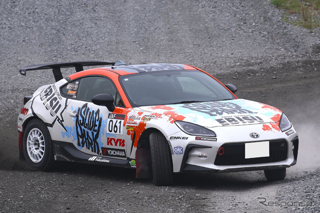 PN3クラスでシリーズチャンピオンを獲得した竹本幸広選手の『YH・KYB・スラパ・GR86』