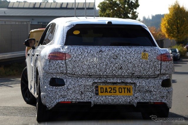 ベントレー アーバンSUV のプロトタイプ