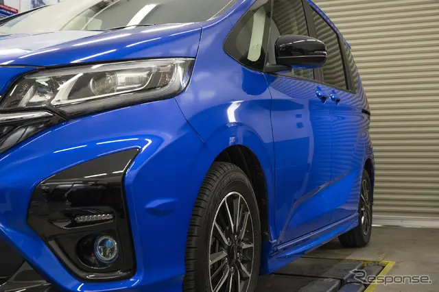 しつこいウロコ状の汚れはボディーがくすんで見える原因となる