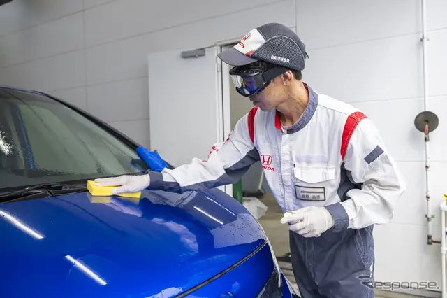 濡れたボディーの水滴を拭き上げるように施工する