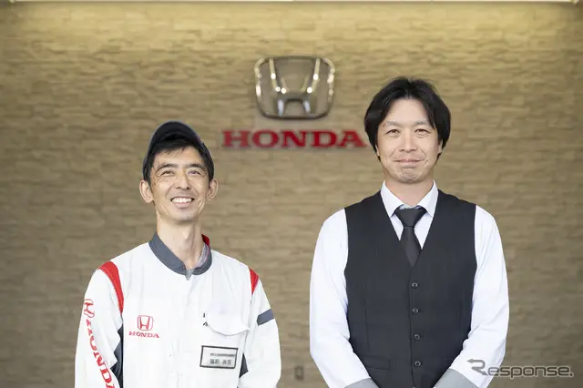 今回施工に協力してもらったHonda Cars埼玉県央 U-Select川越的場店の蒲生正徳店長(右)と福原啓吾工場長(左)