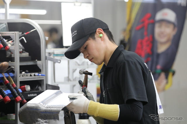 自動車板金職種の吉田 将選手