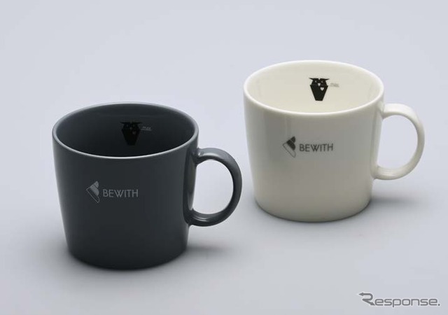 BEWITHロゴと、調音施工/BEWITH ADVANSプロジェクトキャラクター「調太郎」をデザインしたBEWITHコレクション・美濃焼ペアマグカップ(日本製)