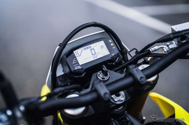 スズキ DR-Z4S