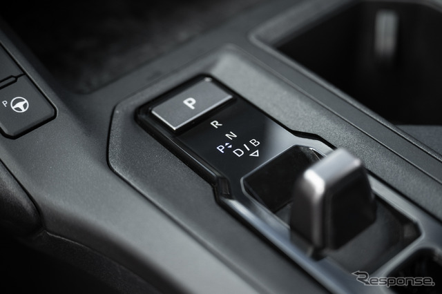 トヨタ RAV4 ハイブリッド 新型(米国仕様)