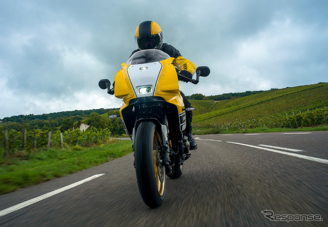 ヤマハ XSR900GP 2026年モデル(レジェンドイエロー)