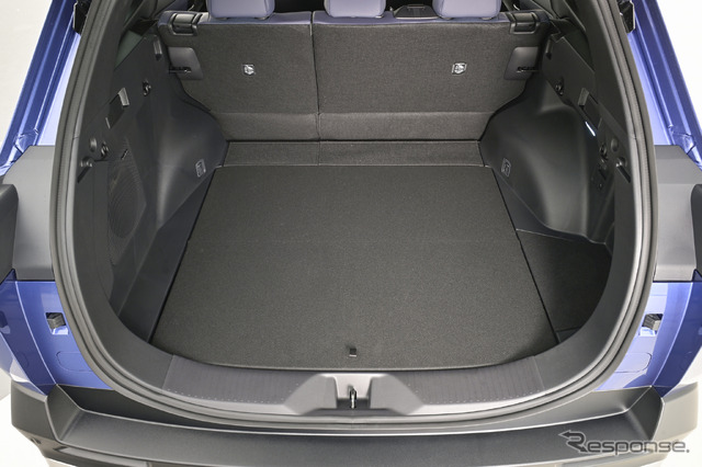 スバル・トレイルシーカー(日本仕様)