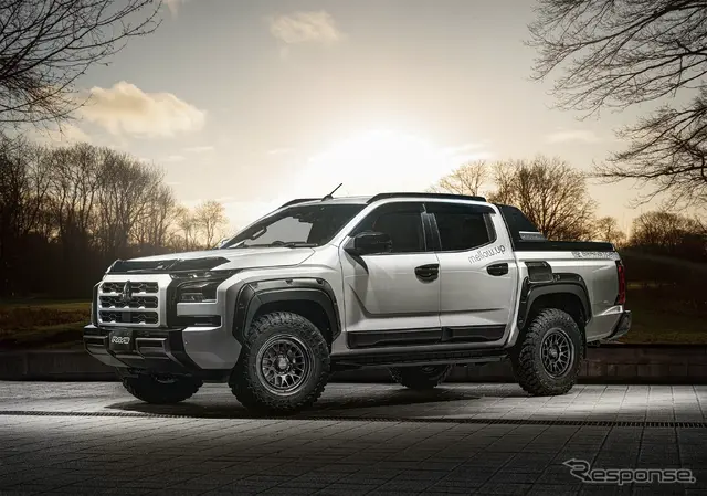 レイズ ホムラ 2x9L-RA セミグロスブラック × ミツビシ トライトン